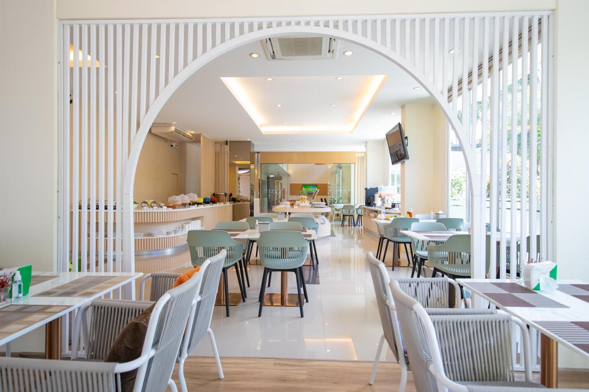 Phavina Hotel Rayong Sha Extra Plus Extérieur photo